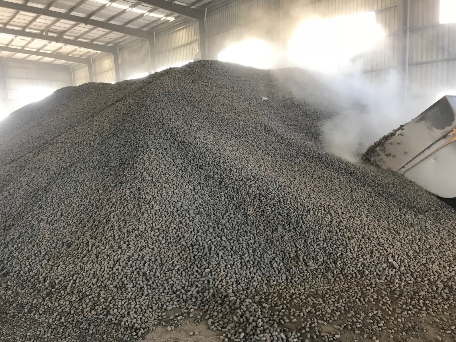污泥物料.jpg