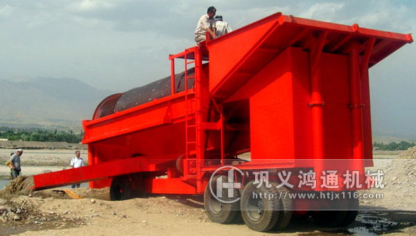 重型移动式滚筒筛沙机生产现场1